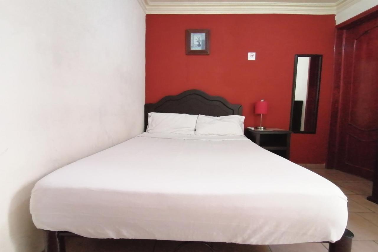 Oyo Hotel Angeles Zacatecas Ngoại thất bức ảnh