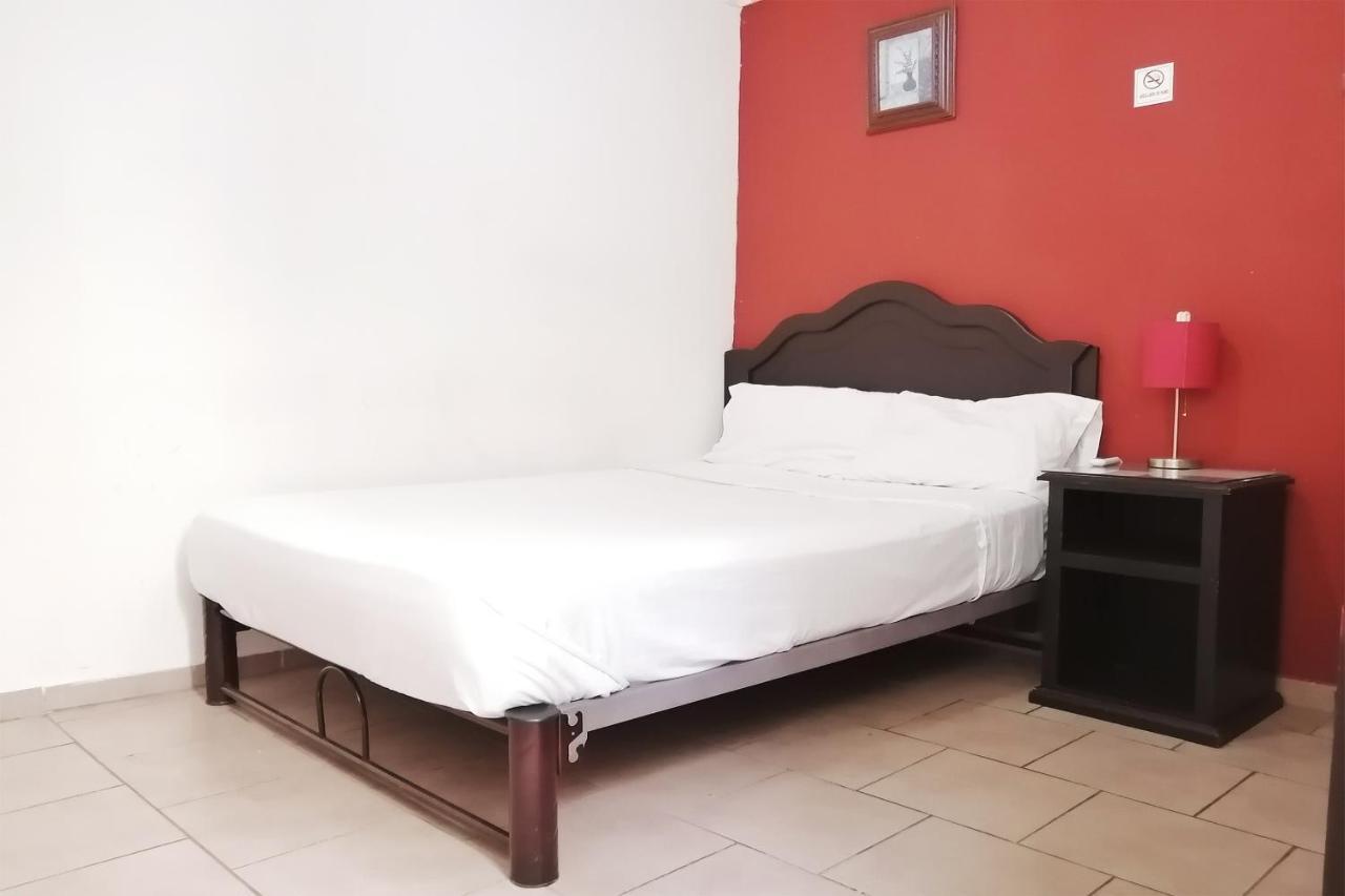 Oyo Hotel Angeles Zacatecas Ngoại thất bức ảnh